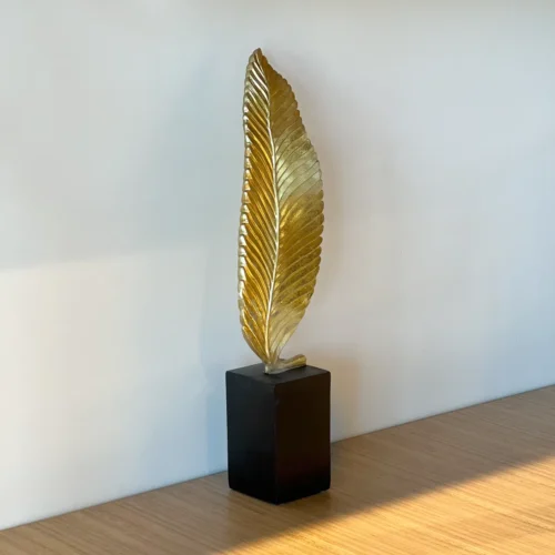 Pluma Decorativa Dorada