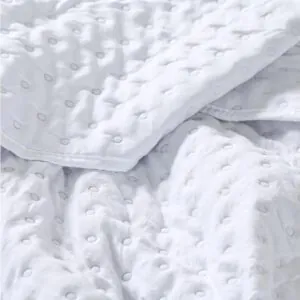 Quilt 1.5 Plazas Dots Heatpress Blanco American Family