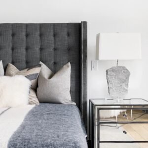 Cama Botoné Wing Recta Tachas Lino Grafito