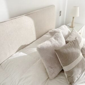 Cama Flat Pestaña Lino Crema