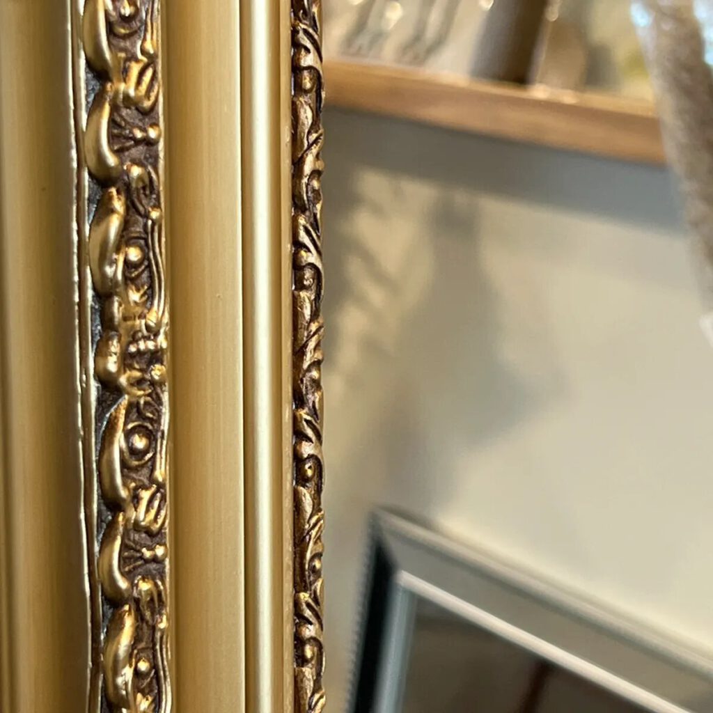 Espejo Clásico Vintage Dorado