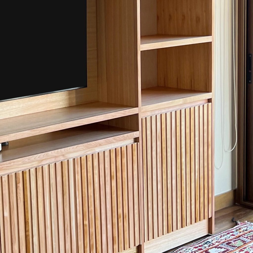 Modular TV Bali