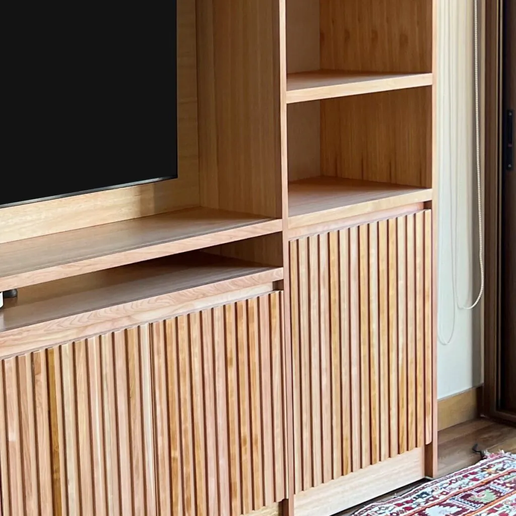Modular TV Bali