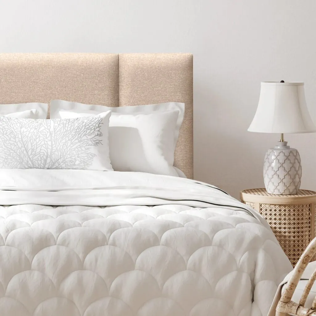 Respaldo de Cama Block tapizado en lino color beige de Espacio Hogar.