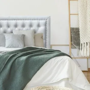 Respaldo de Cama Capitoné Frame Tachas Felpa Crudo